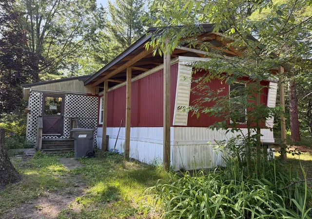 Homes for sale in Twin Lake, MI | 669 Linden Rd, Twin Lake, MI 49457 | MLS# 70543590