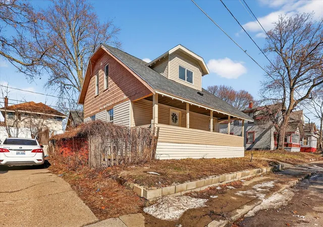 Homes for sale in Grand Rapids, MI | 631 Watkins St, Grand Rapids, MI 49507 | MLS# 70515953