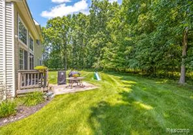 Homes for sale in Grand Blanc, MI | 10182 Edgewood Dr, Grand Blanc, MI 48439 | MLS# 61009689