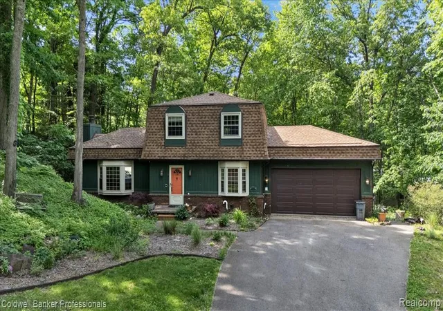 Homes for sale in Clarkston, MI | 8873 Nepahwin Dr, Clarkston, MI 48348 | MLS# 61000741