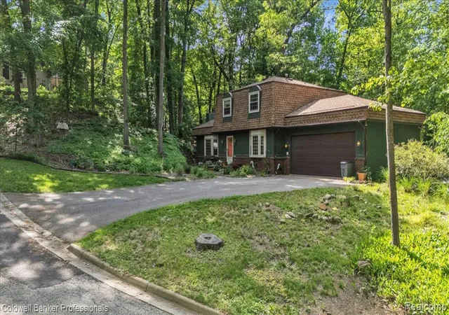 Homes for sale in Clarkston, MI | 8873 Nepahwin Dr, Clarkston, MI 48348 | MLS# 61000741