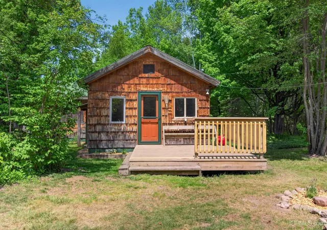 Homes for sale in Marquette, MI | 5860 County Road 550 Road #(1498 Co Rd KJ), Marquette, MI 49855 | MLS# 50210499