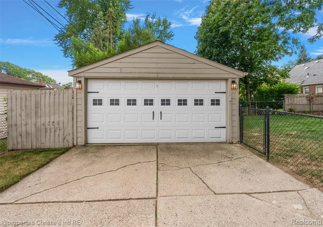 Photo 38 of Single family home for sale at 3034 Ferris Ave, Royal Oak, MI 48073 3568 | MLS# 61024334 | Listing updated on 2026-09-06