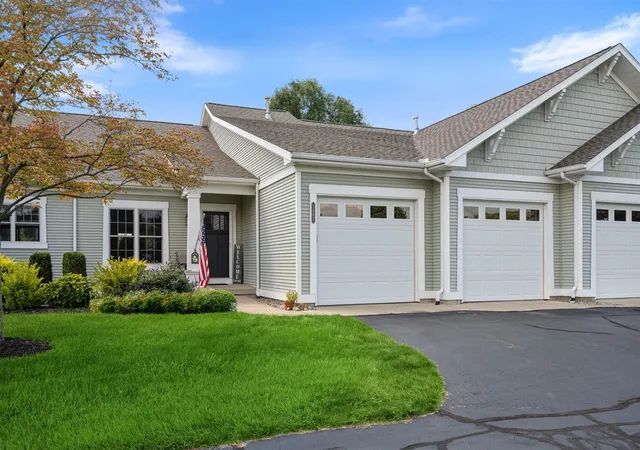 Photo 3 of Condo for sale at 1687 S Trillium Cir, Zeeland, MI 49464 | MLS# 70555429 | Listing updated on 2026-09-05