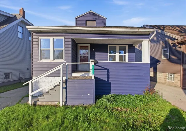 Photo 2 of Single family home for sale at 23930 Elmira St, Saint Clair Shores, MI 48082 2188 | MLS# 60998536 | Listing updated on 2026-09-10