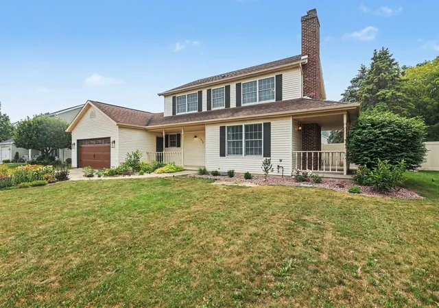 Photo 2 of Single family home for sale at 6895 Vista Dr, Saginaw, MI 48603 | MLS# 50215237 | Listing updated on 2026-07-18