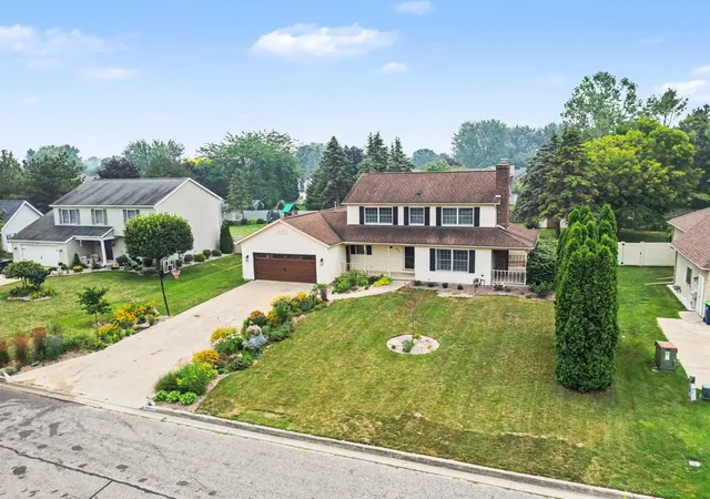 Photo 3 of Single family home for sale at 6895 Vista Dr, Saginaw, MI 48603 | MLS# 50215237 | Listing updated on 2026-07-18