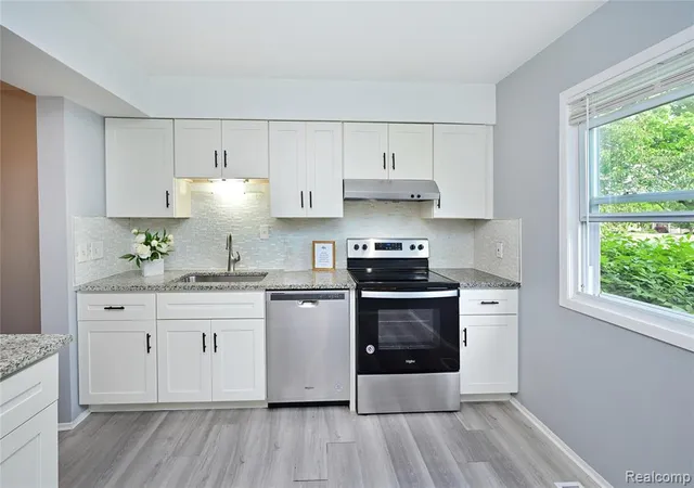 Photo 3 of Condominium at 5177 Buckingham, Troy, MI 48098 | MLS# 60999334 |  | Sold on 2026-07-10