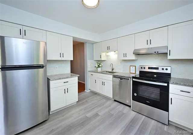 Photo 4 of Condominium at 5177 Buckingham, Troy, MI 48098 | MLS# 60999334 |  | Sold on 2026-07-10
