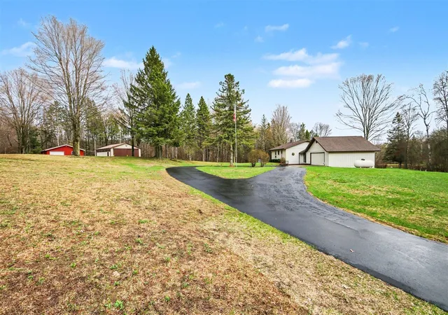 Homes for sale in Paris, MI | 19710 230Th Ave, Paris, MI 49338 | MLS# 70526182