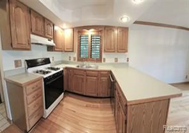 Homes for sale in Pinckney, MI | 448 Fairwood Rd, Pinckney, MI 48169 | MLS# 61009357