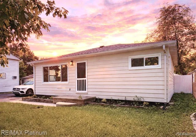 1st image of 208 Devonshire St, Ypsilanti, MI 48198 | MLS# 61001262
