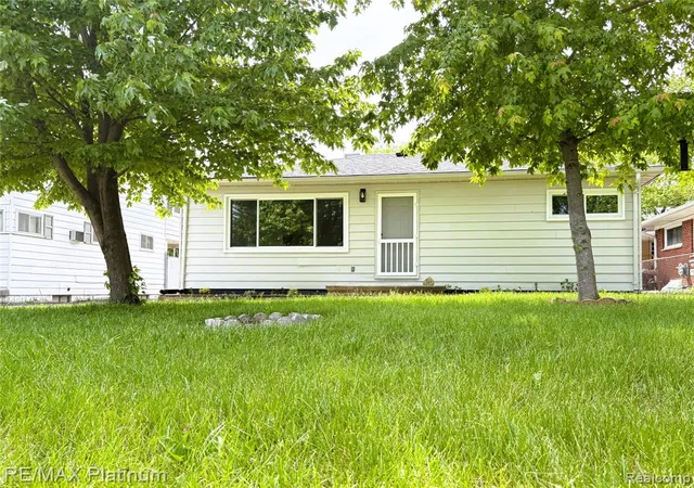 2nd image of 208 Devonshire St, Ypsilanti, MI 48198 | MLS# 61001262
