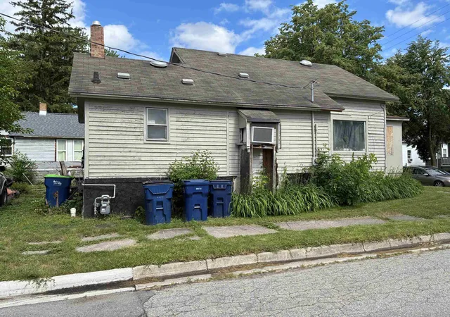 Photo 3 of Single family home for sale at 1507 11th Street, Bay City, MI 48708 | MLS# 50214900 | Listing updated on 2026-07-17