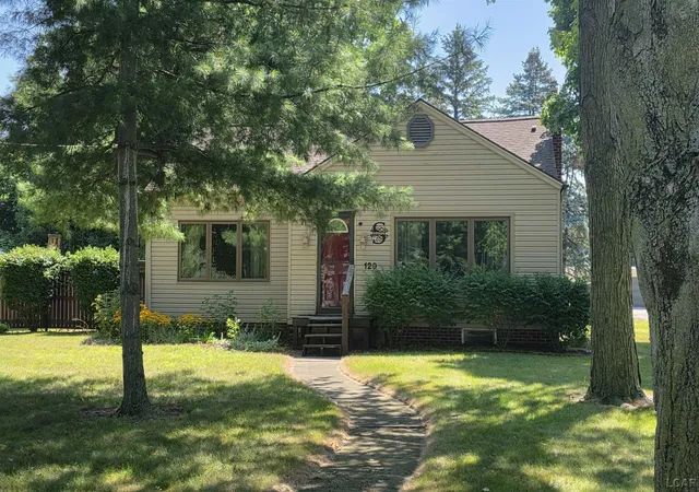 Photo 2 of Single family home for sale at 120 W Weston Rd, Morenci, MI 49256 | MLS# 50217522 | Listing updated on 2026-09-25