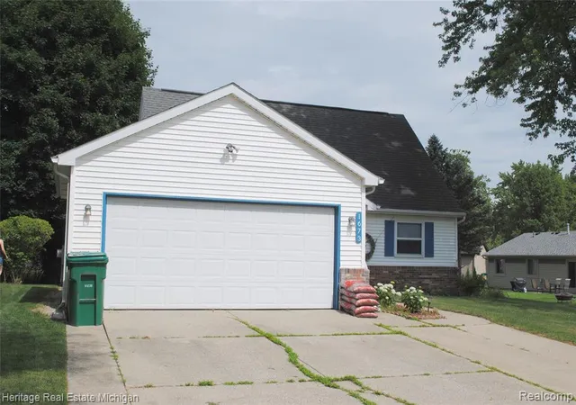 Homes for sale in Brighton, MI | 1673 Woodlake Circle, Brighton, MI 48116 | MLS# 61009625