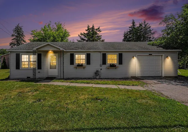 Homes for sale in Bay City, MI | 4559 2 Mile Rd, Bay City, MI 48706 | MLS# 50211440