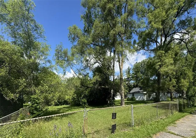 Homes for sale in Saginaw, MI | 2418 Morris St, Saginaw, MI 48601 | MLS# 61005814