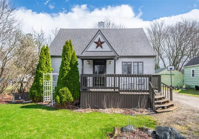 1st image of 3253 S Vassar Rd, Davison, MI 48423 | MLS# 60981542