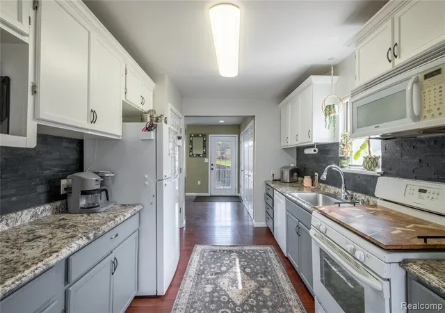 3rd image of 3253 S Vassar Rd, Davison, MI 48423 | MLS# 60981542