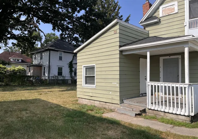 Photo 4 of Sale Pending at 1100 Cass Ave, Grand Rapids, MI 49507 | MLS# 70548237 | Listing updated on 2026-08-10