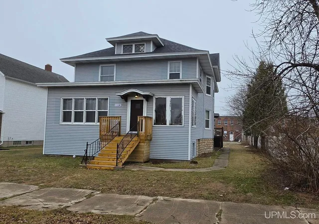 Homes for sale in Escanaba, MI | 1114 S 1st Ave, Escanaba, MI 49829 | MLS# 50203033