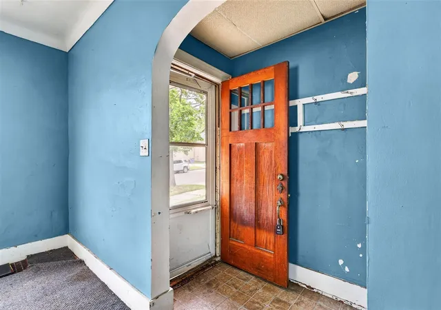 Homes for sale in Grand Rapids, MI | 1121 Crosby St, Grand Rapids, MI 49504 | MLS# 70533948