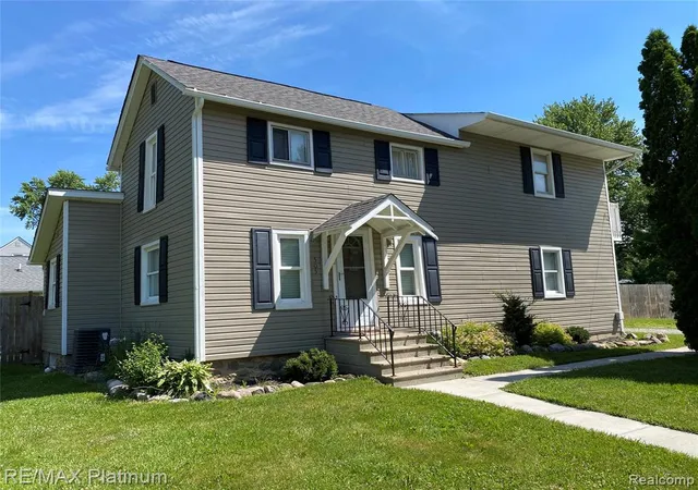 Homes for sale in Fowlerville, MI | 505 E Frank St, Fowlerville, MI 48836 | MLS# 61000069