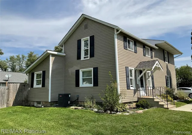Photo 1 of Single family home for sale at 505 E Frank St, Fowlerville, MI 48836 9507 | MLS# 61000069 | Listing updated on 2026-09-12