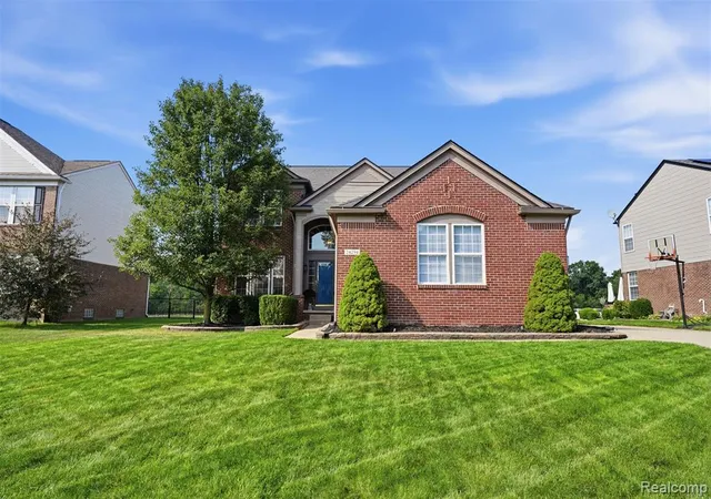 Photo 2 of Single family home for sale at 24294 Summer Ln, Flat Rock, MI 48134 1835 | MLS# 61024001 | Listing updated on 2026-09-17