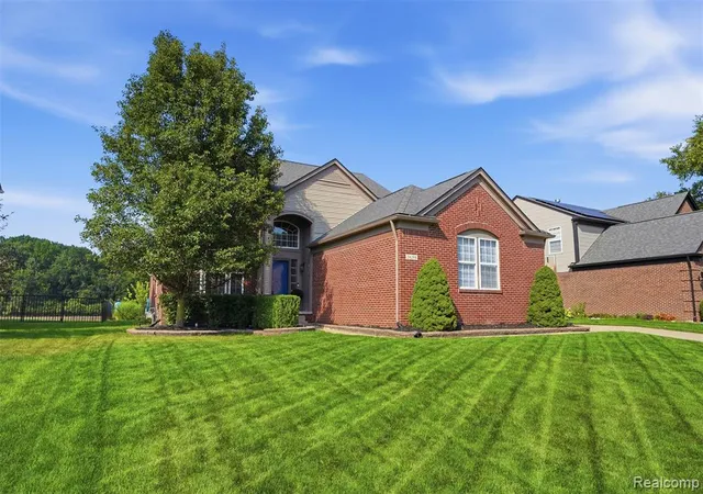 Photo 3 of Single family home for sale at 24294 Summer Ln, Flat Rock, MI 48134 1835 | MLS# 61024001 | Listing updated on 2026-09-17
