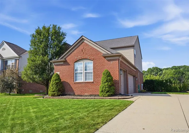 Photo 3 of Single family home for sale at 24294 Summer Ln, Flat Rock, MI 48134 1835 | MLS# 61024001 | Listing updated on 2026-09-17