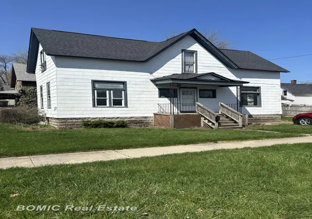 Homes for sale in Bay City, MI | 106 S Chilson St, Bay City, MI 48706 | MLS# 50209318