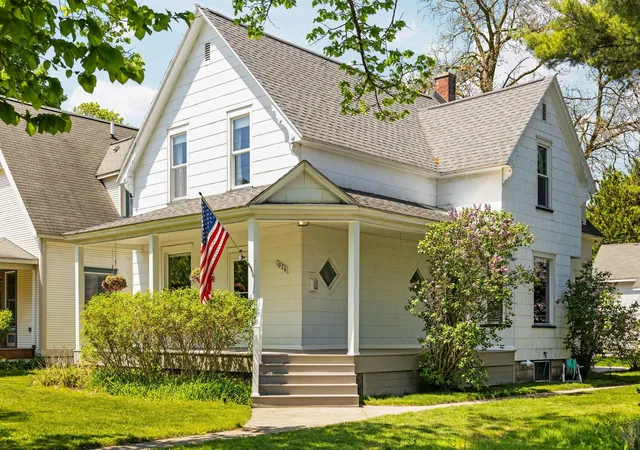 Homes for sale in Traverse City, MI | 1026 W Front St, Traverse City, MI 49684 | MLS# 80068981
