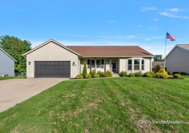 Photo 3 of Single family home for sale at 11421 Prairie Ave, Allendale, MI 49401 | MLS# 70554689 | Listing updated on 2026-09-16