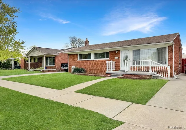 Homes for sale in Melvindale, MI | 3511 Elizabeth St, Melvindale, MI 48122 1161 | MLS# 60962416