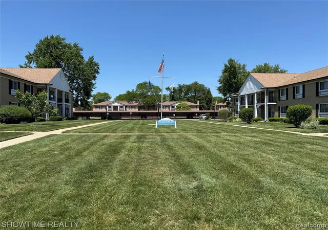 2nd image of 29141 Hayes Rd, Warren, MI 48088