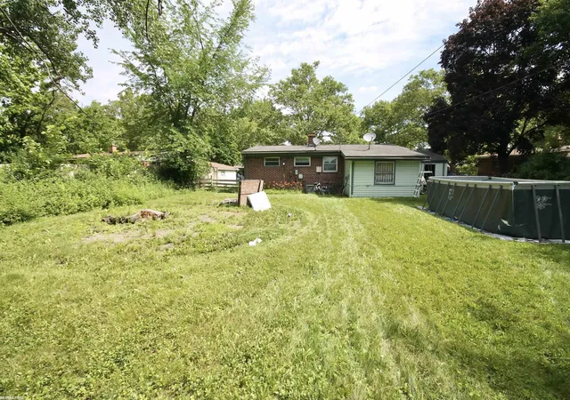 Homes for sale in Oak Park, MI | 13301 Kenwood St, Oak Park, MI 48237 | MLS# 50212718