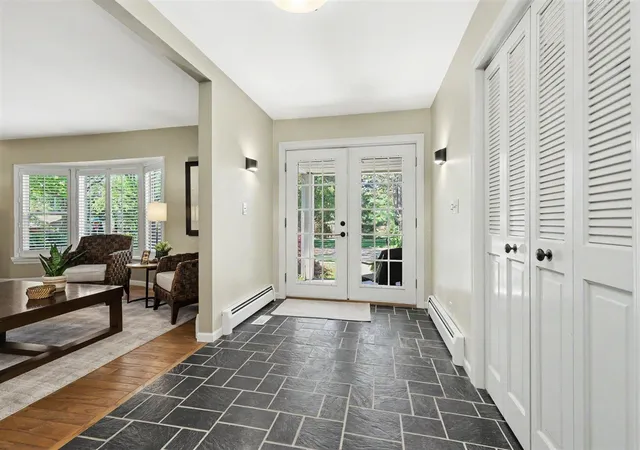 Homes for sale in Grand Rapids, MI | 2601 Barfield Dr, Grand Rapids, MI 49546 | MLS# 70535359