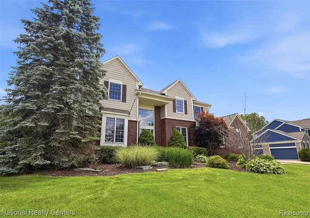3rd image of 23431 Winged Foot Wy, South Lyon, MI 48178 9083 | MLS# 61005486