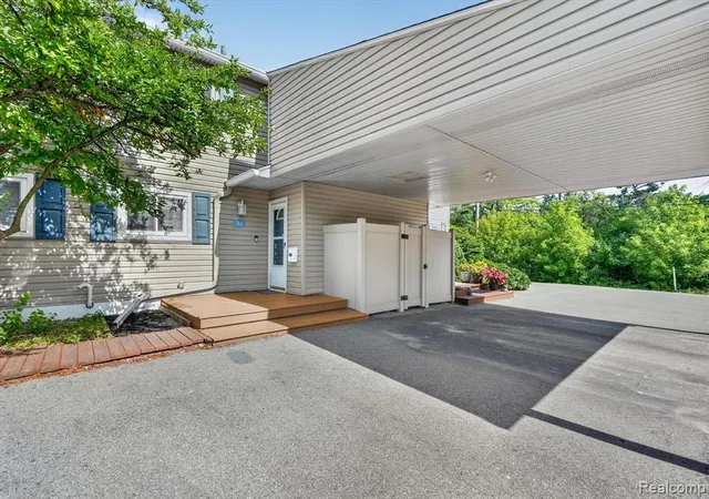 1st image of 761 Kirts Blvd, Troy, MI 48084 | MLS# 61019843