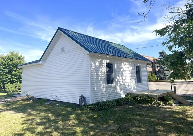 Homes for sale in Owosso, MI | 629 Alger St, Owosso, MI 48867 | MLS# 50214367