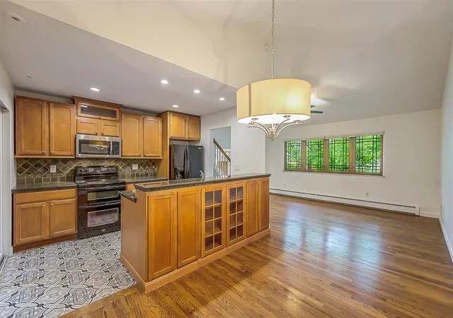 Homes for sale in Ann Arbor, MI | 2150 Stephen Ter, Ann Arbor, MI 48103 | MLS# 70535074