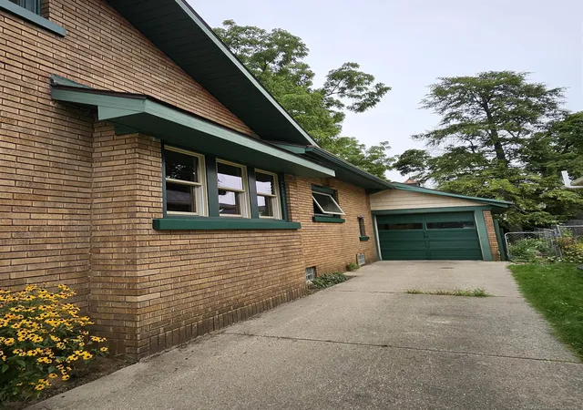 Photo 3 of Sale Pending at 2022 College Ave, Grand Rapids, MI 49507 | MLS# 50219494 | Listing updated on 2026-09-15
