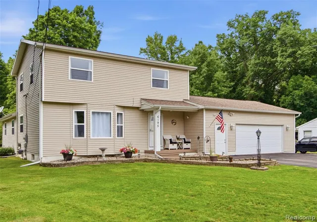 1st image of 6195 Lake Forest Dr, Grand Blanc, MI 48439 | MLS# 61006741