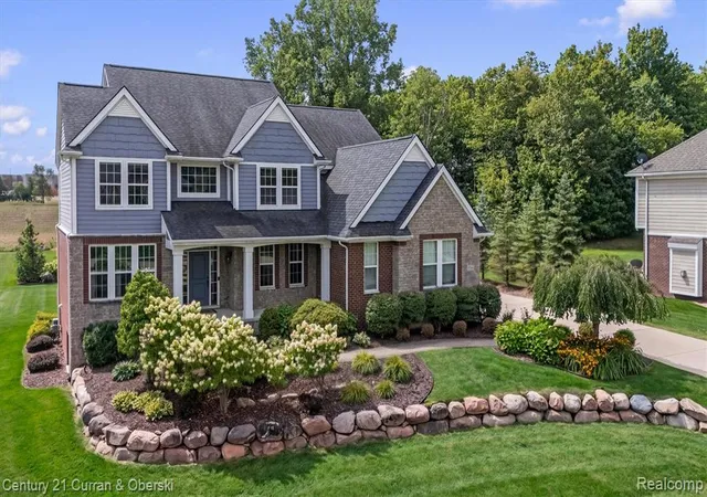 Photo 2 of Single family home for sale at 52365 Trailwood Dr, South Lyon, MI 48178 8303 | MLS# 61023258 | Listing updated on 2026-08-30