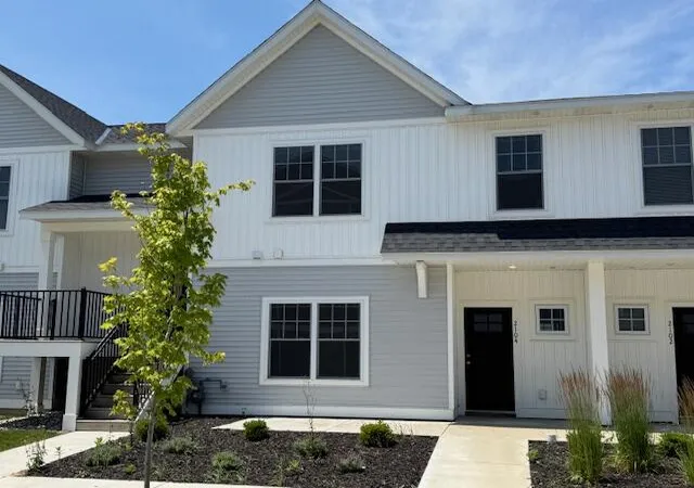 1st image of 2104 Sherwood Ave, Holland, MI 49423 | MLS# 70482247