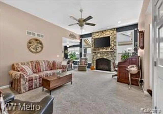 Listing Photo 4 - Condo for sale in building located at 717 Koreys Cir, Blissfield, MI 49228