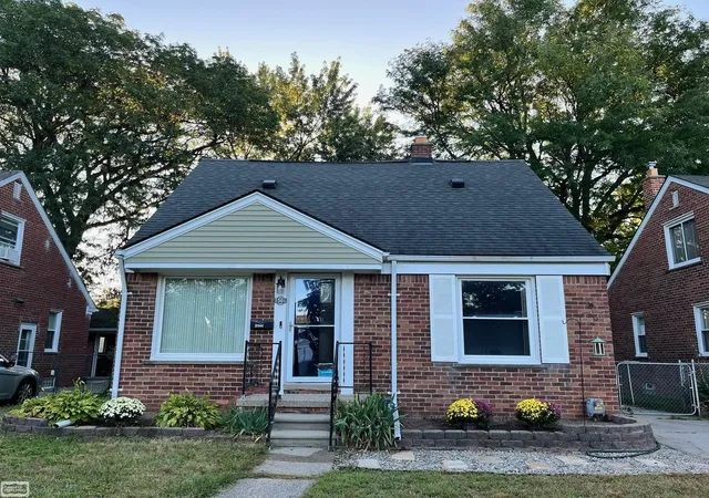 Photo 3 of Single family home for sale at 1306 N Silvery Ln, Dearborn, MI 48128 | MLS# 50220154 | Listing updated on 2026-09-13