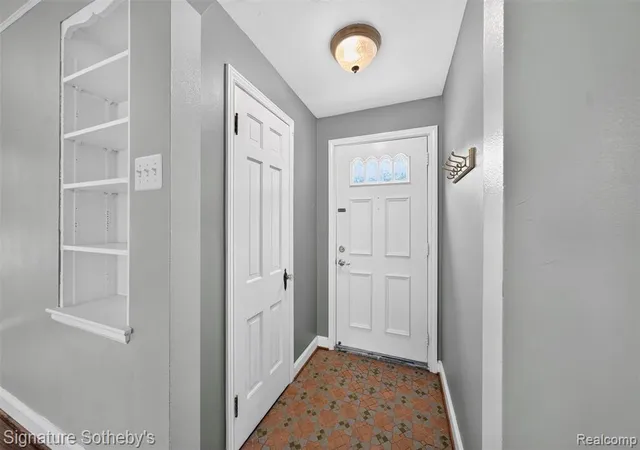 Photo 2 of Sale Pending at 27786 California Dr, Lathrup Village, MI 48076 | MLS# 61020564 | Listing updated on 2026-08-17
